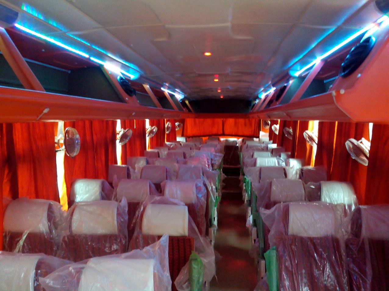 Kareng — interior along the aisle
