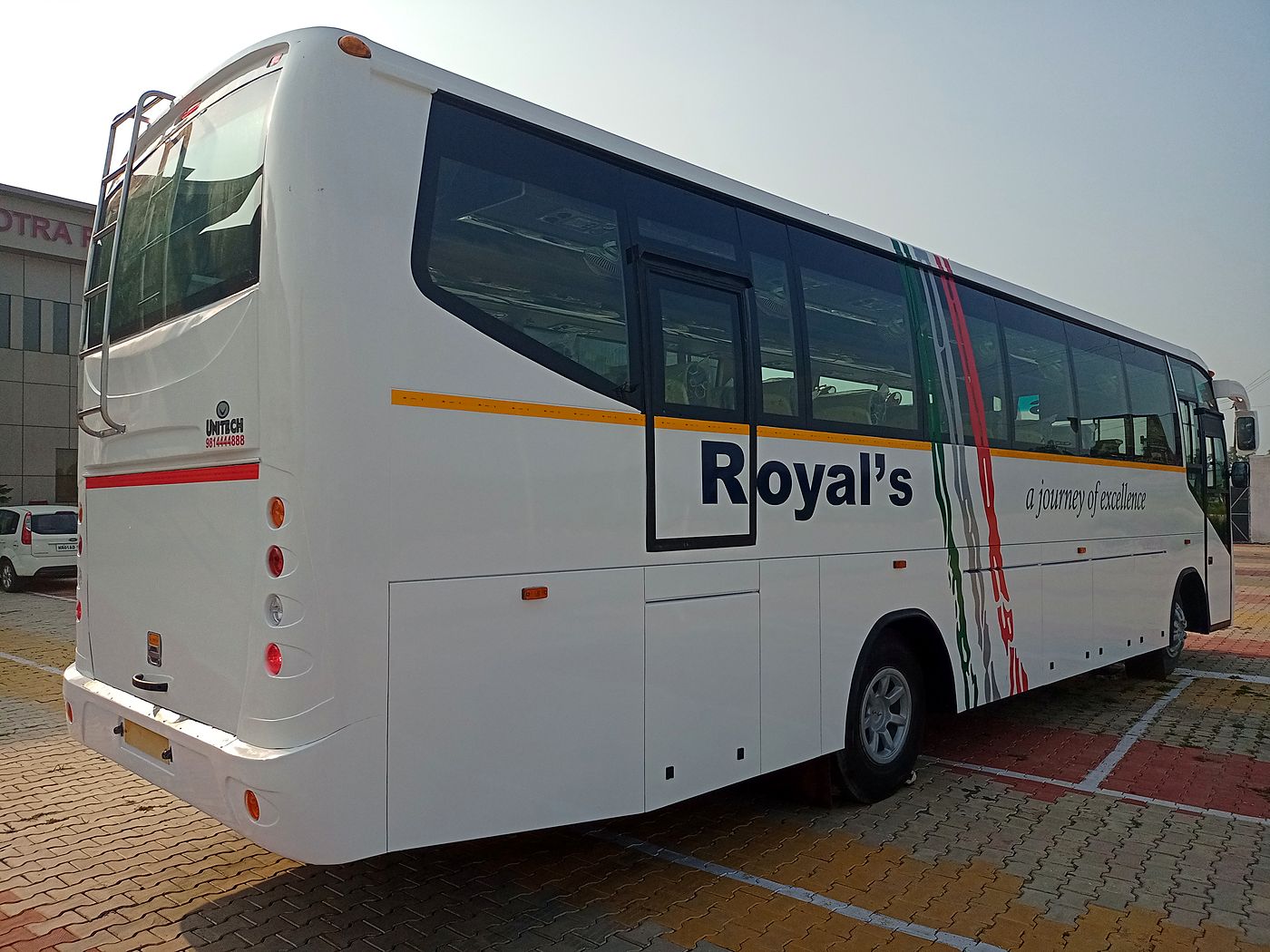 Royal's — rear three-quarter
