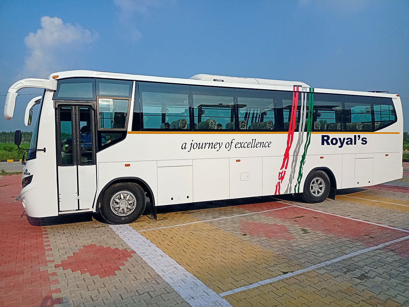 Royal's — full side profile